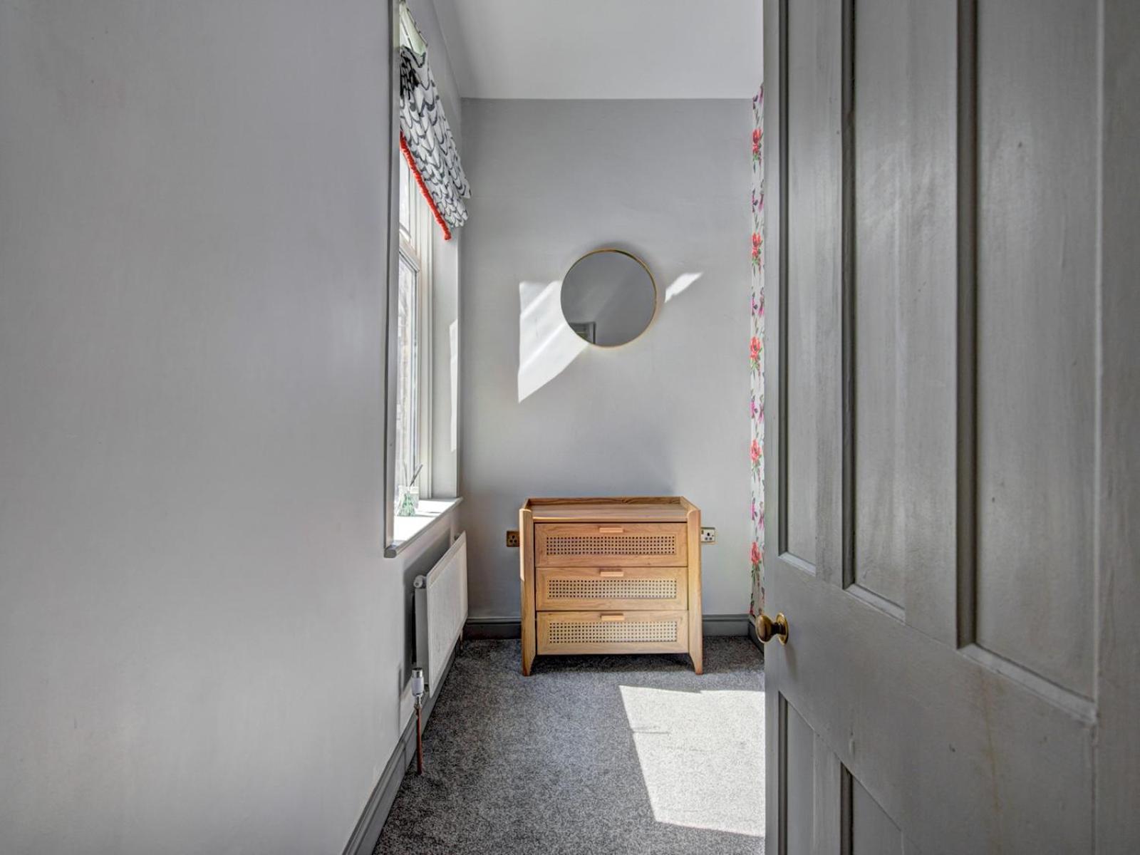 Pass The Keys Stunning Sleeps 6 Holiday home Manchester