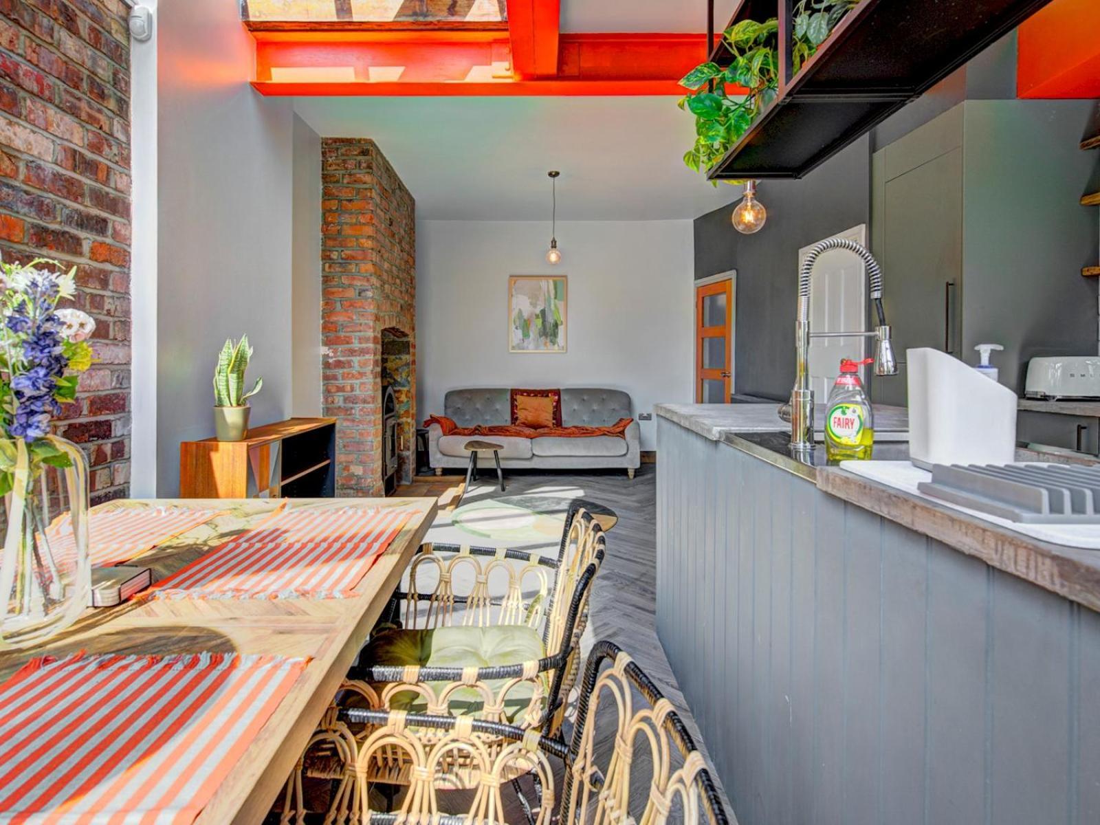 Pass The Keys Stunning Sleeps 6 *